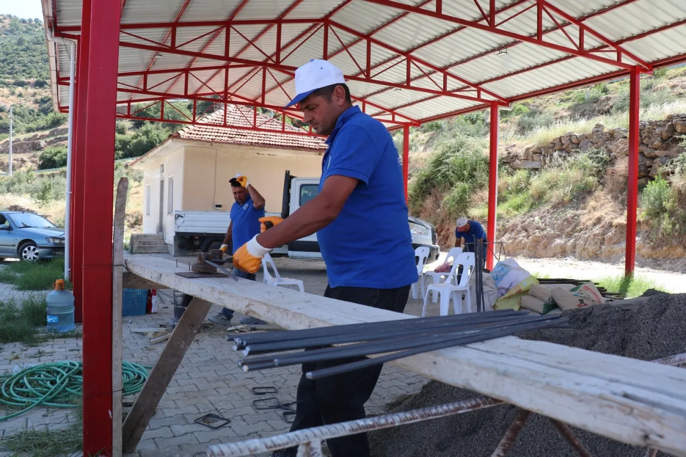 Aynı anda 4 mahallede yenileme devam ediyor